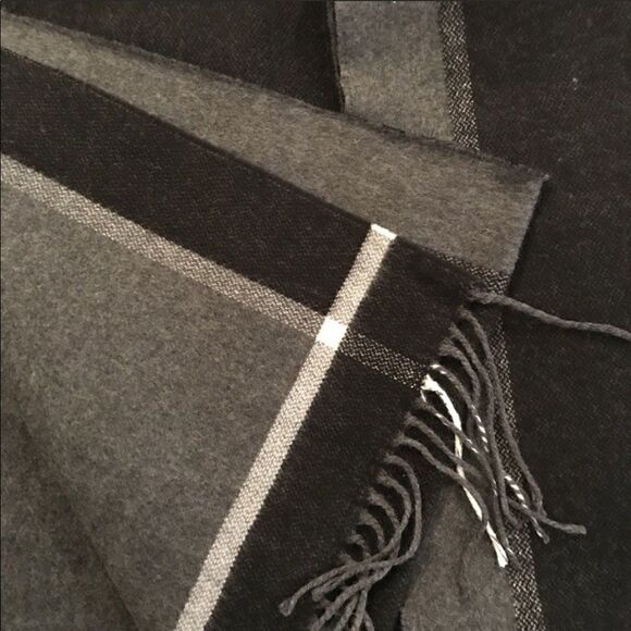 Nwt Ann Taylor border fringe shawl scarf - Picture 3 of 6